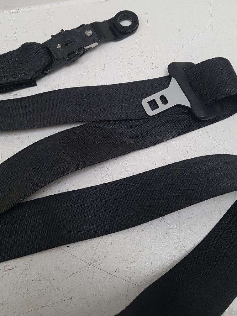 2004 - 2010 Volvo V50   Estate Left Front Seat Belt 8639693
