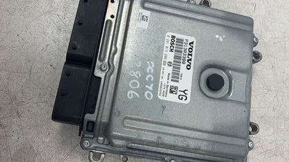 2010 Volvo XC70  Estate Engine ECU 31303388