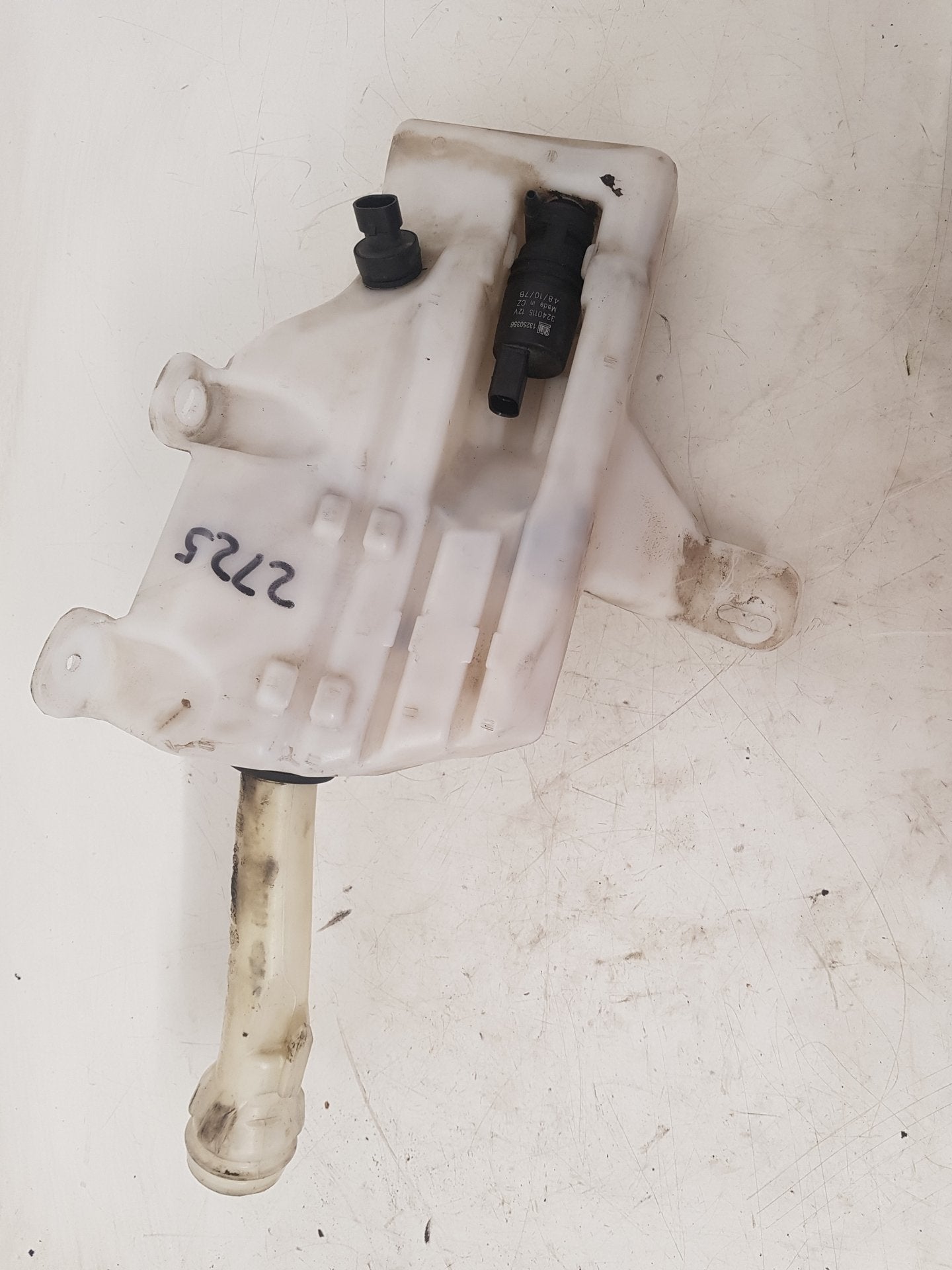 2010 - 2012 Saab 9-5  Saloon WASHER BOTTLE & MOTOR 401140137