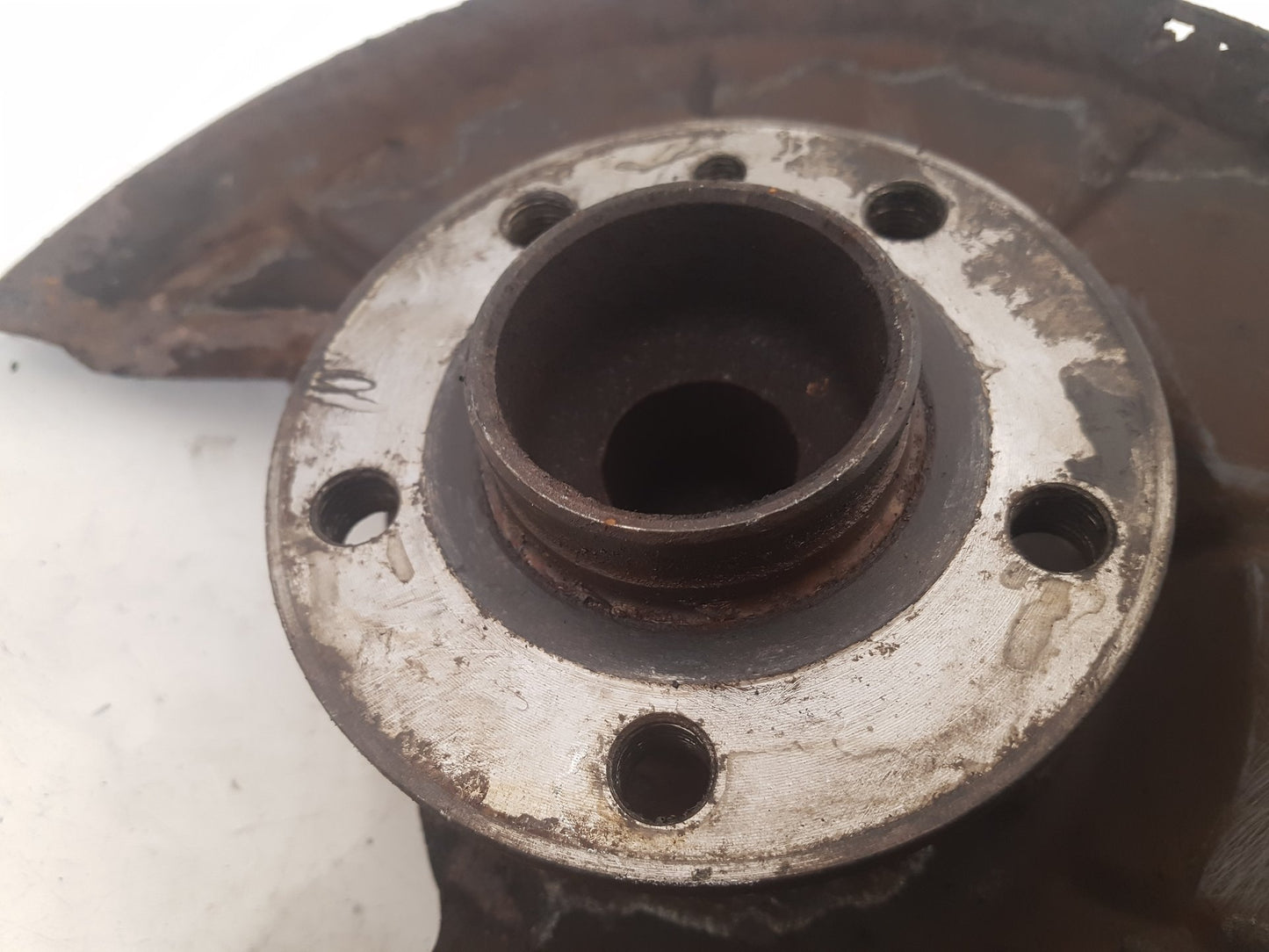 2009 - 2013 Volvo V60  Estate Left Rear Hub Assembly