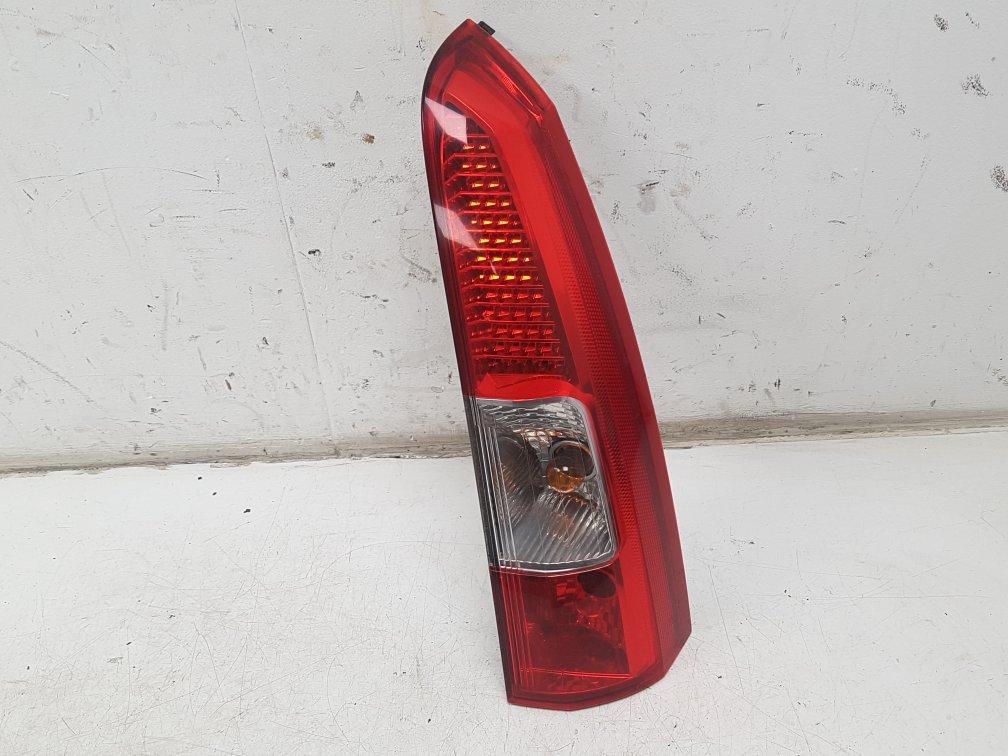 2004 - 2007 Volvo XC70  Estate REAR/TAIL LIGHT UPPER (DRIVER SIDE) 30655375