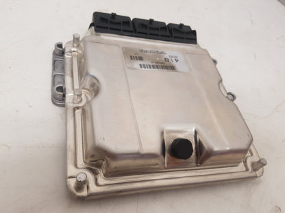 2001 - 2004 Volvo S40  Saloon Engine ECU 30630418
