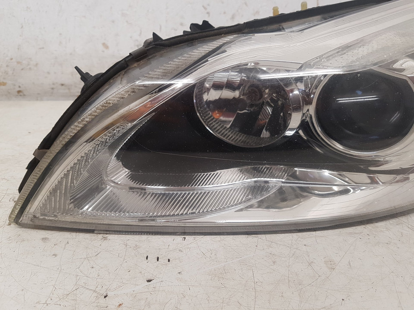 2006 - 2013 Volvo C70 II 542 Convertible Passenger Headlight (Xenon) 31299756