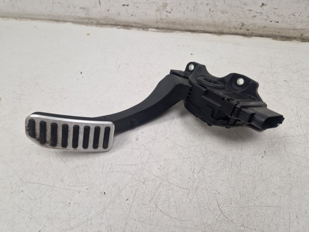 2015 - 2018 Volvo V60  Estate Accelerator Pedal 31329371