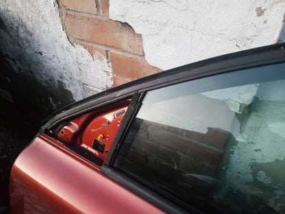 2006 - 2012 Volvo C30  Hatchback DOOR - BARE (FRONT PASSENGER SIDE) 31335483