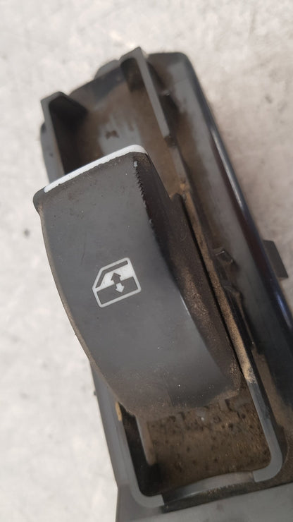 2003 - 2007 Saab 9-3  Estate Left Front Window Switch 12758540