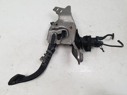 2013 - 2015 Volvo V60  Estate Clutch Pedal 31341421