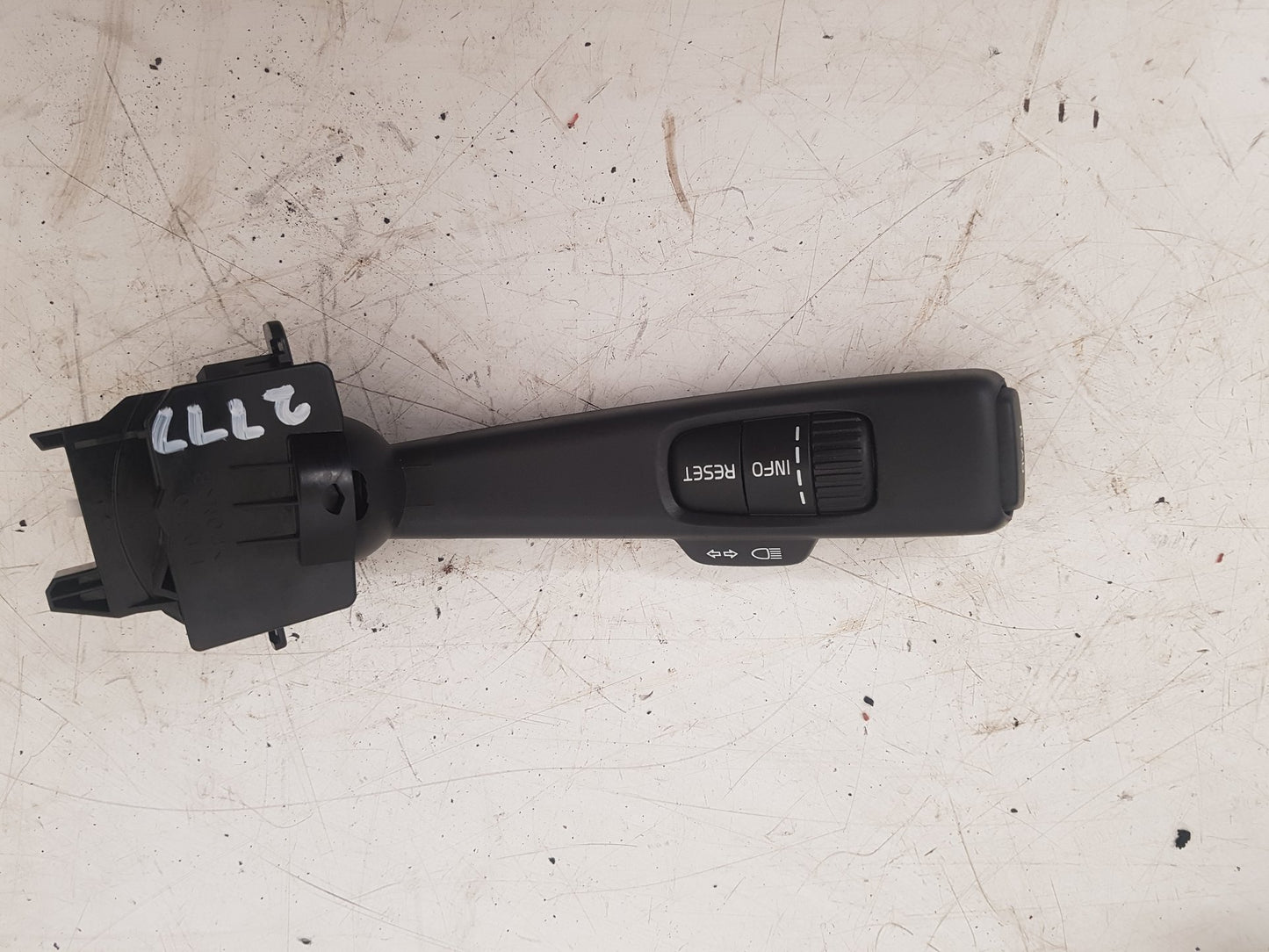 2006 - 2012 Volvo C30  Hatchback Wiper Switch 17D770