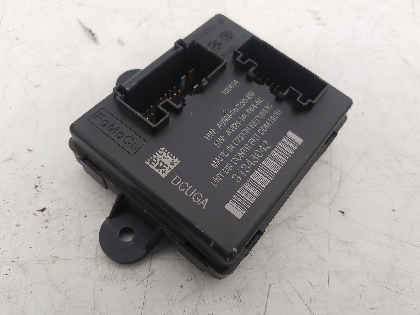 2012 - 2015 Volvo V40  Hatchback Door Control Module 31343042