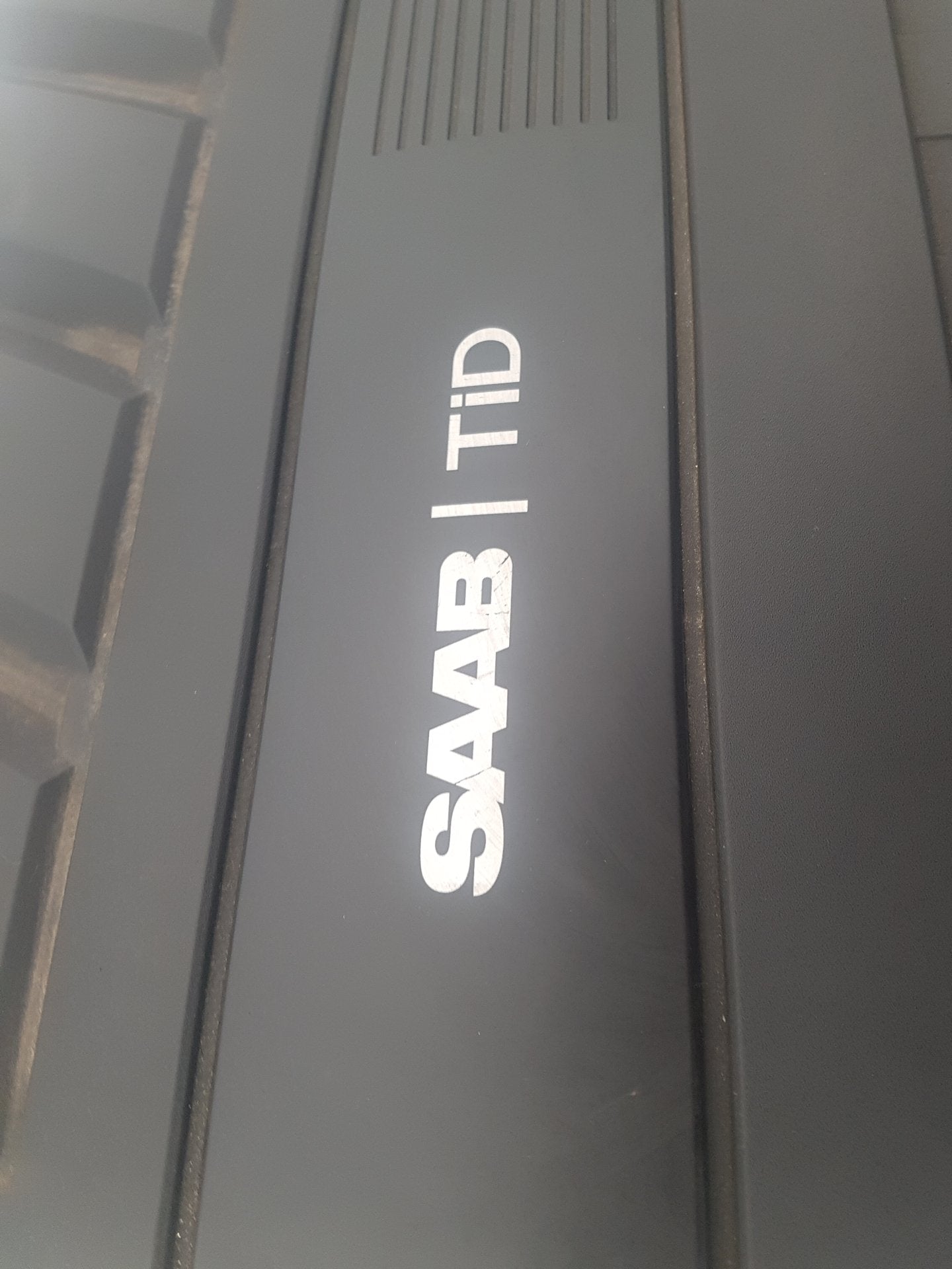 2010  9-3 Turbo Edition Tid E4 4 Dohc  Saloon Engine Cover 55572046