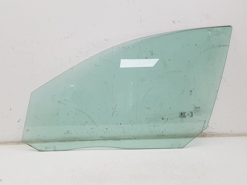 2010 - 2015 Volvo V70  Estate Left Front Door Window AS2