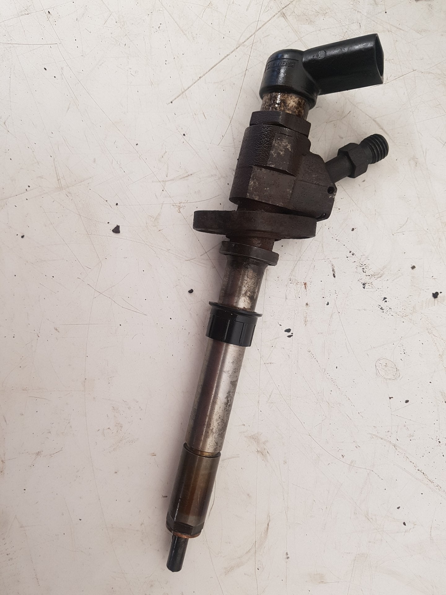 2006 - 2012 Volvo C30  Hatchback Fuel Injector 9657144580