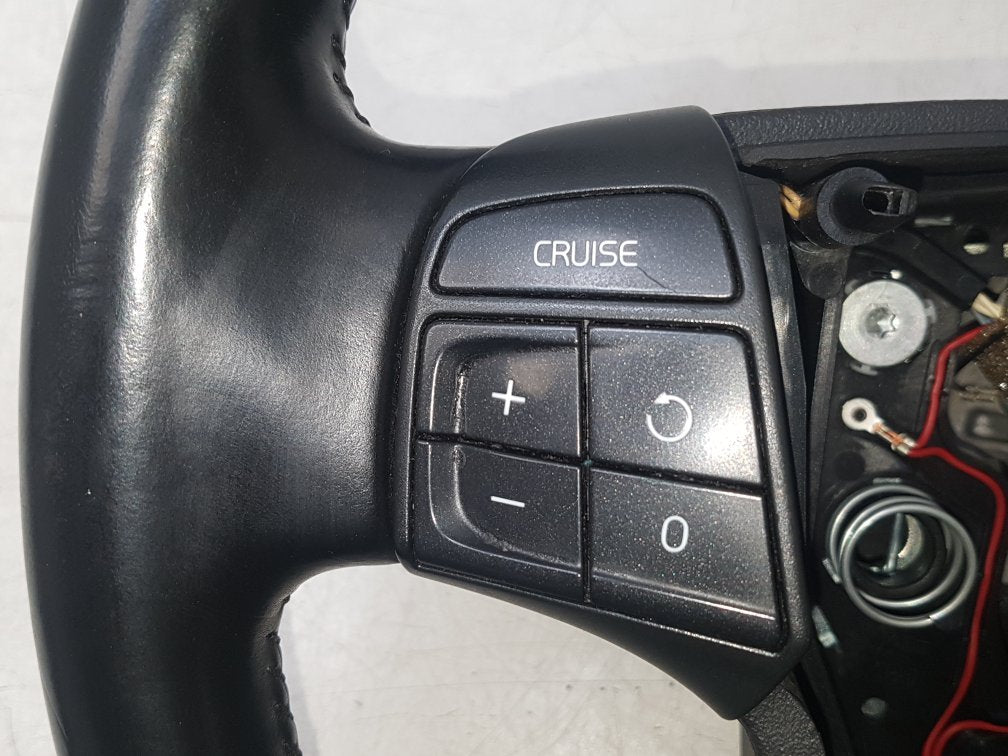 2007 - 2010 Volvo V70  Estate Steering Wheel SV5518700