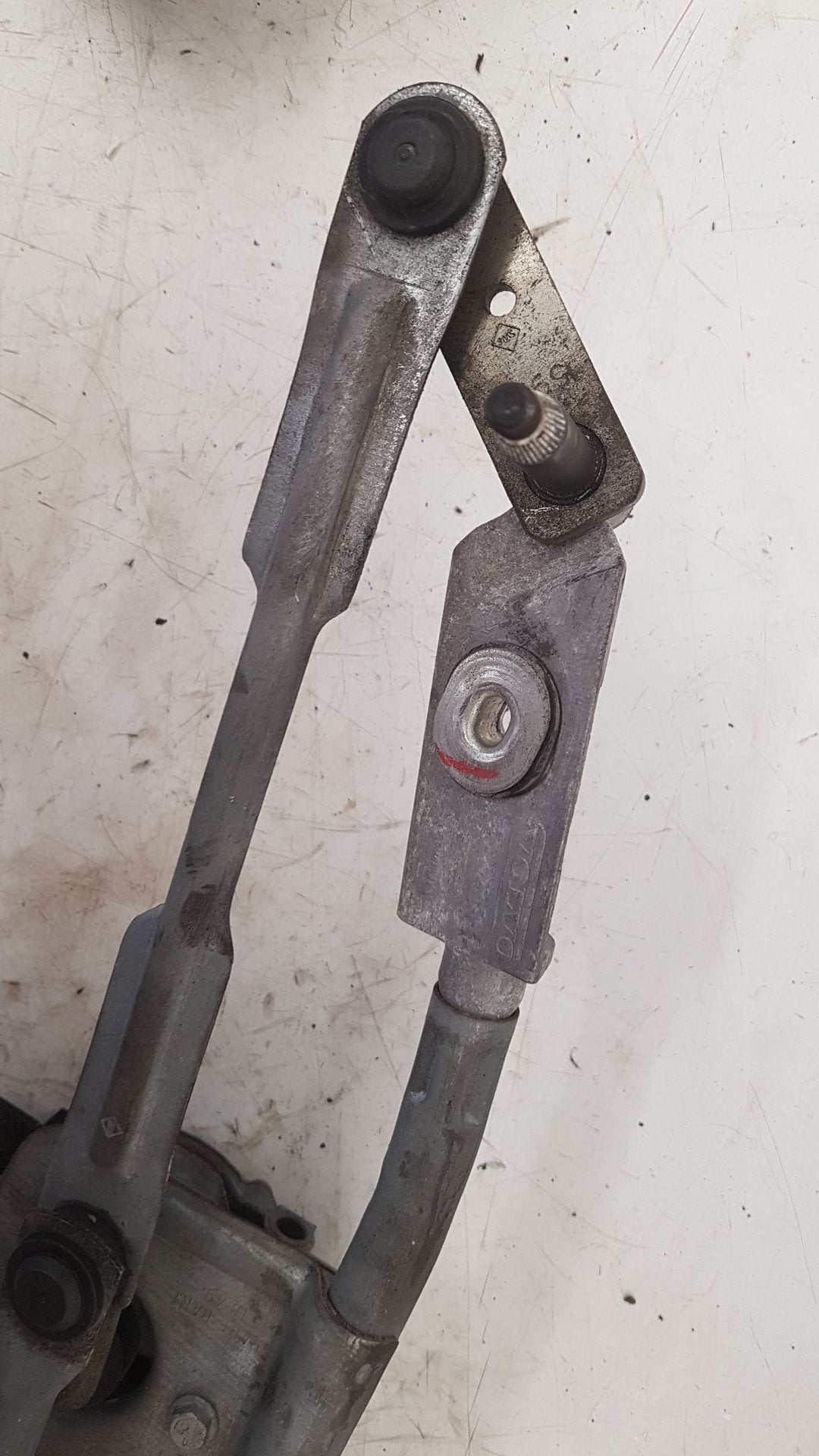 2005 Volvo S60  Saloon WIPER MOTOR (FRONT) & LINKAGE 8648344