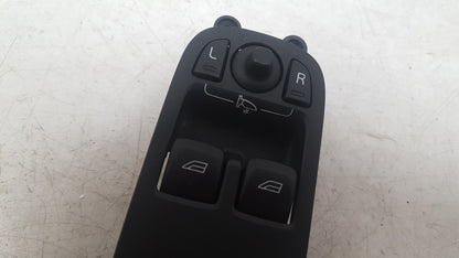 2006 - 2013 Volvo C30  Hatchback Right Front Window Switch 31264926