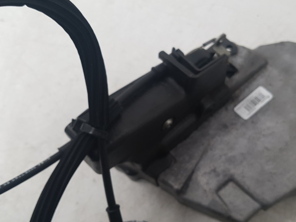 2008 - 2009 Volvo C70  Convertible Left Front Door Lock Actuator 30632850