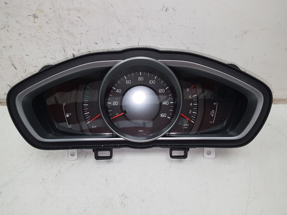 2014 - 2016 Volvo V40  Hatchback Instrument Cluster 31412875
