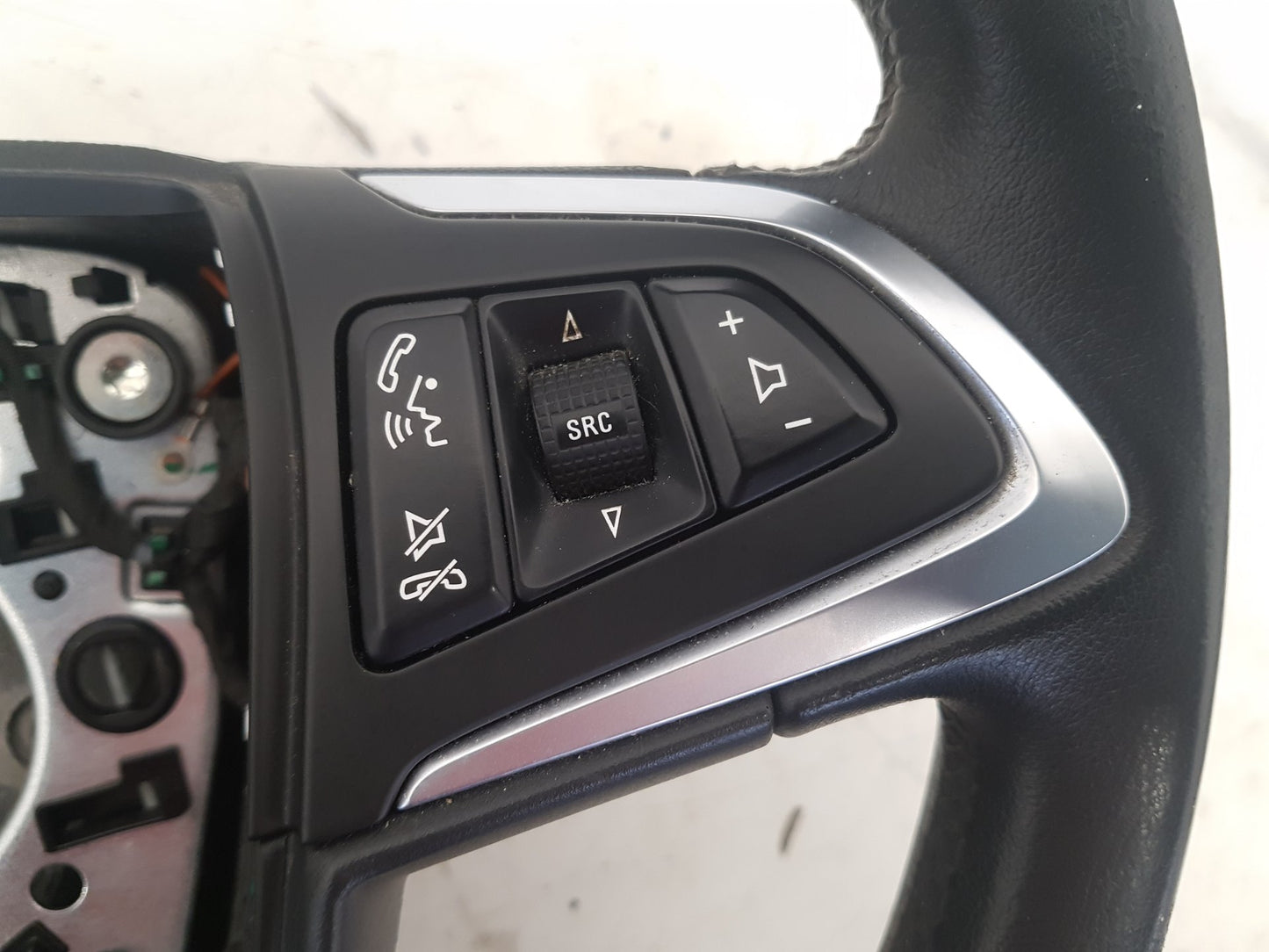 2010 - 2012 Saab 9-5  Saloon Steering Wheel 13332551