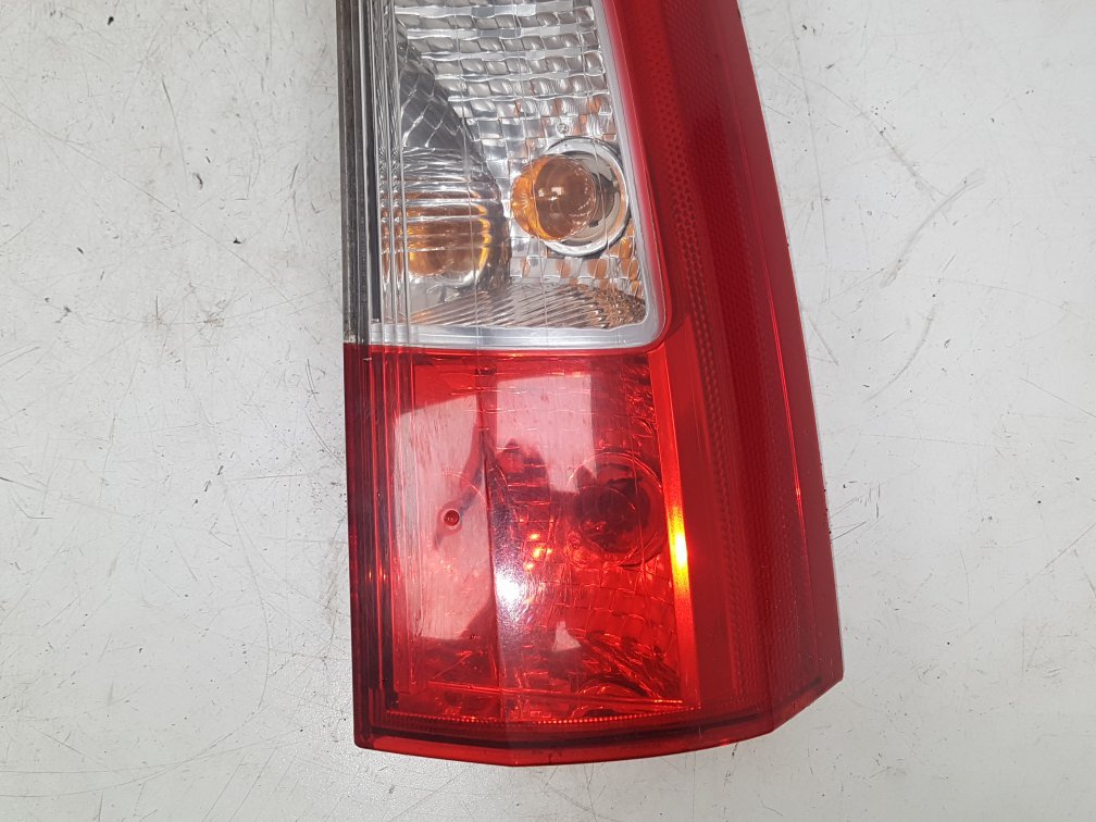 2004 - 2007 Volvo XC70  Estate REAR/TAIL LIGHT UPPER (DRIVER SIDE) 30655375