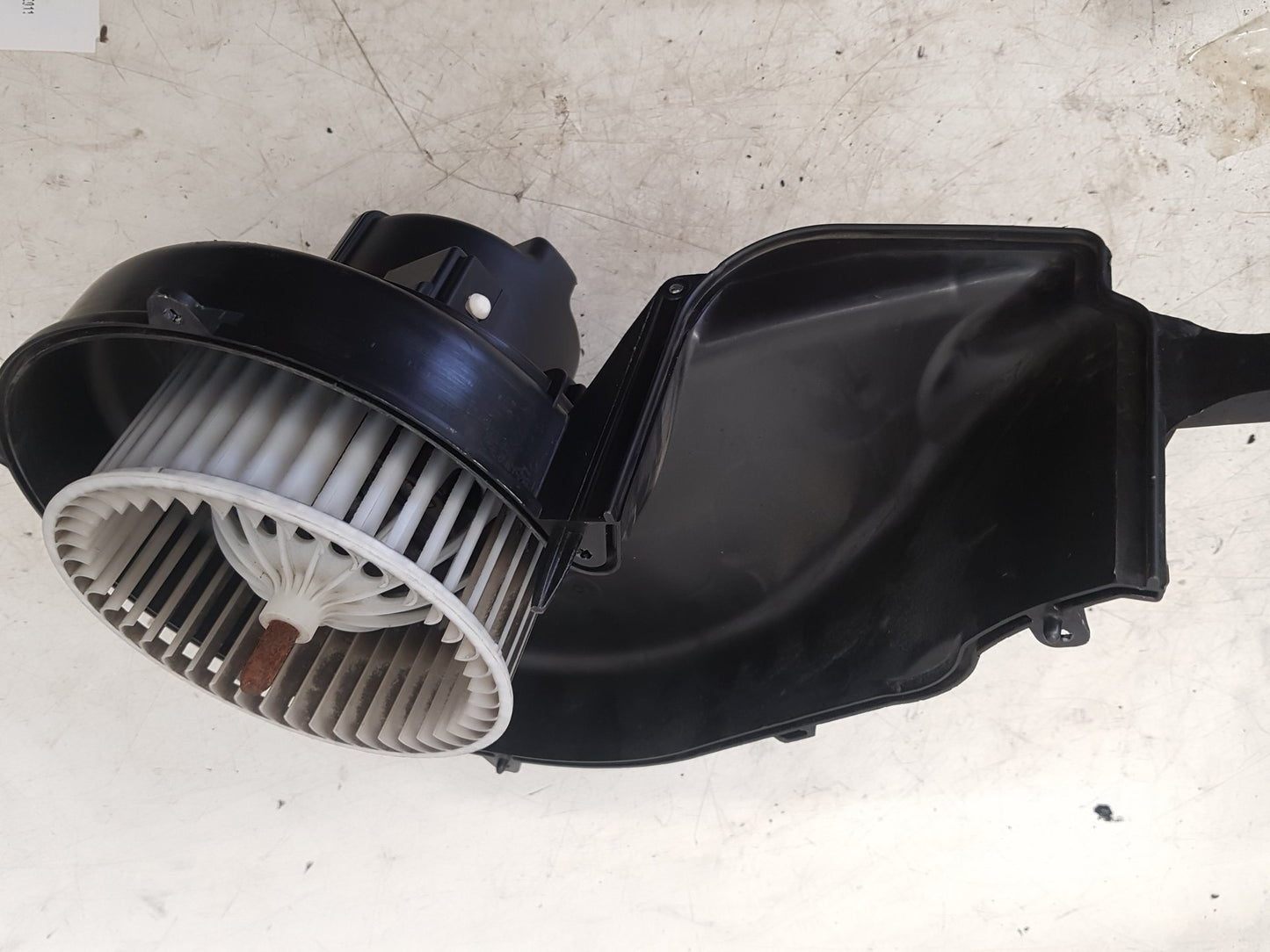 2010 Volvo XC70  Estate Blower Motor 6G9N-18413-BA