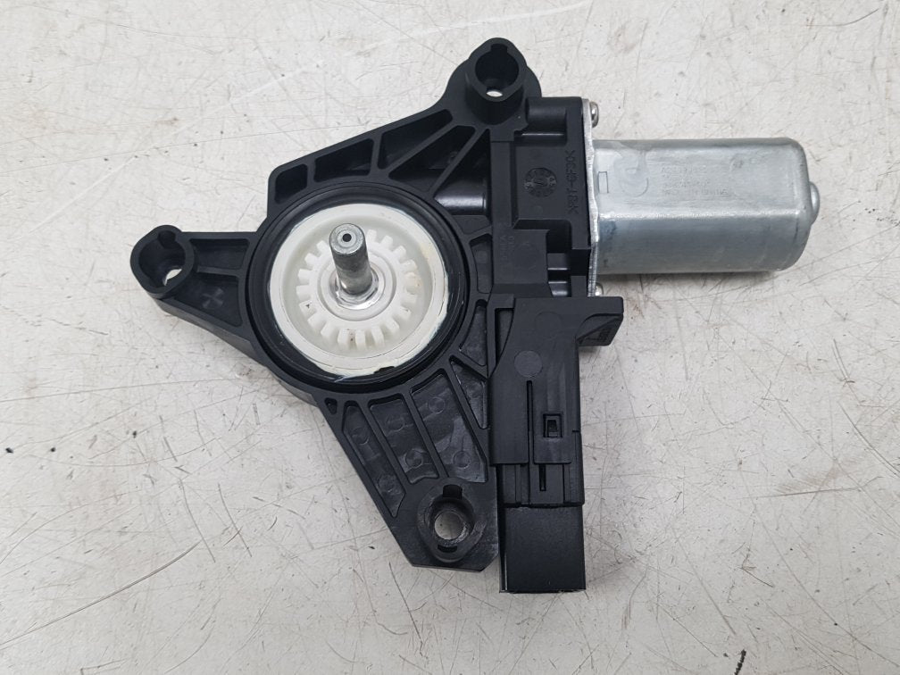 2012 - 2017 Volvo V40  Hatchback WINDOW REG MOTOR (PASSENGER SIDE REAR) 968741-101