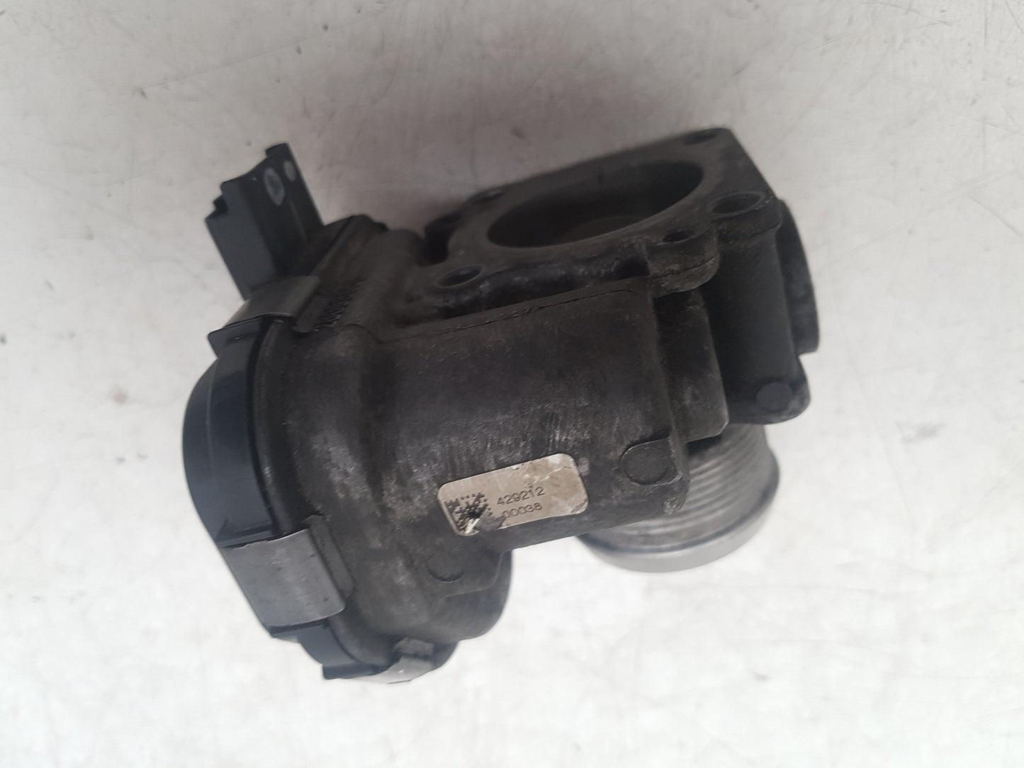 2015 Volvo S60  Saloon Throttle Body 28275019