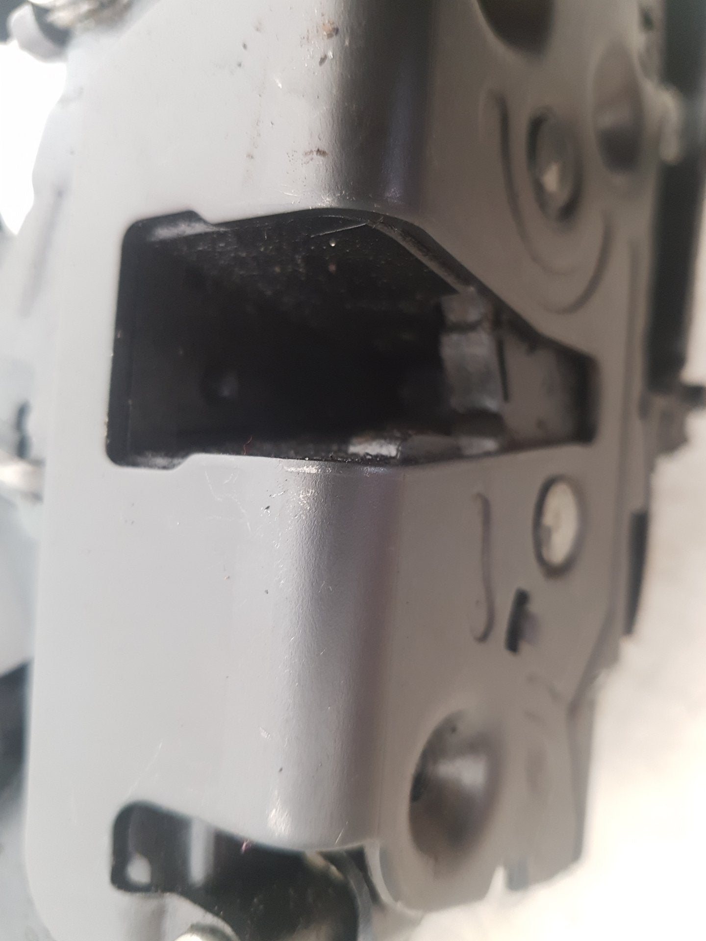 2008 - 2009 Volvo C70  Convertible Right Front Door Lock Actuator 30632851
