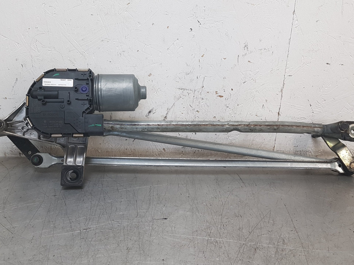 2010 - 2018 Volvo V60   WIPER MOTOR (FRONT) & LINKAGE 3397021174
