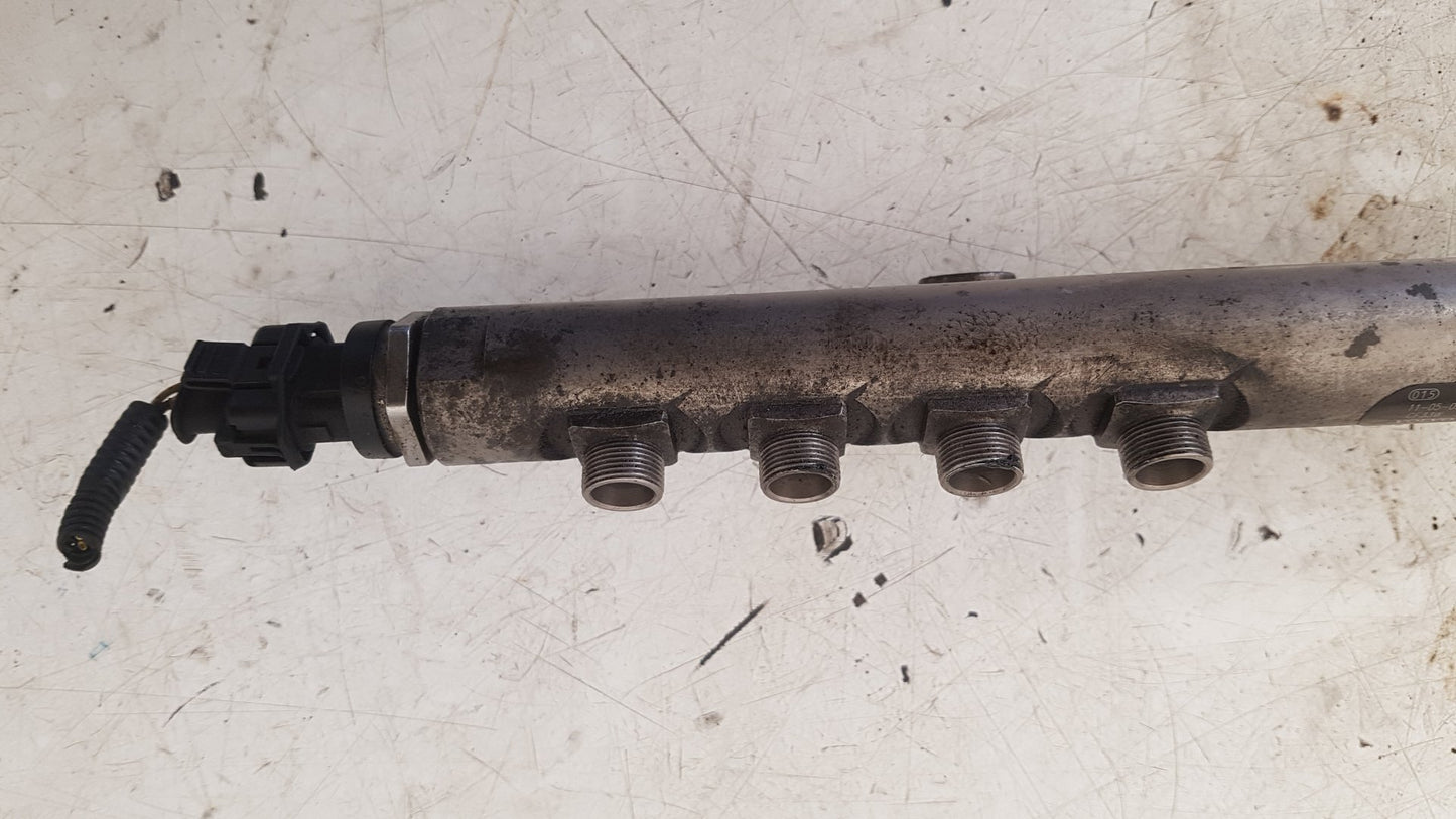 2006 - 2013 Volvo C70 II 542 Convertible Injection Rail 0445215025