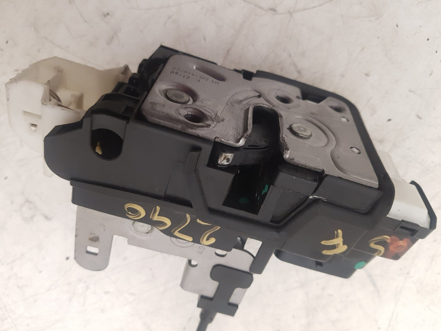 2013 - 2016 Volvo V40 III 525 Hatchback Left Front Central Locking Solenoid 31301425