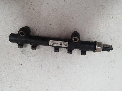 2010 Volvo S40  Saloon Injection Rail 9685297580-02
