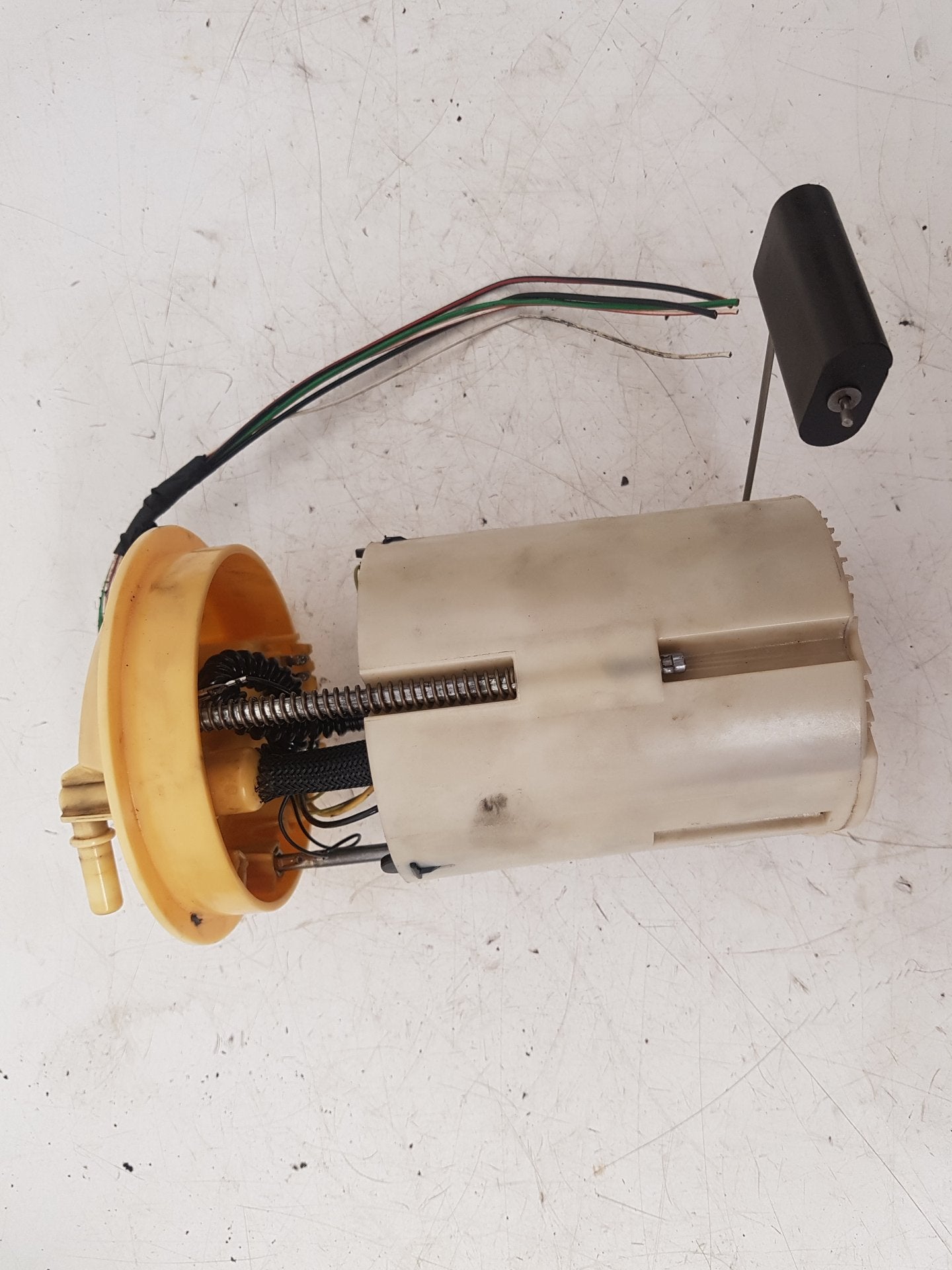 2006 - 2010 Volvo C70  Convertible Fuel Pump 30792206