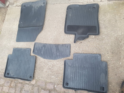 2017 - 2025 Volvo V90 235, 236 Estate Floor Mats 32357400