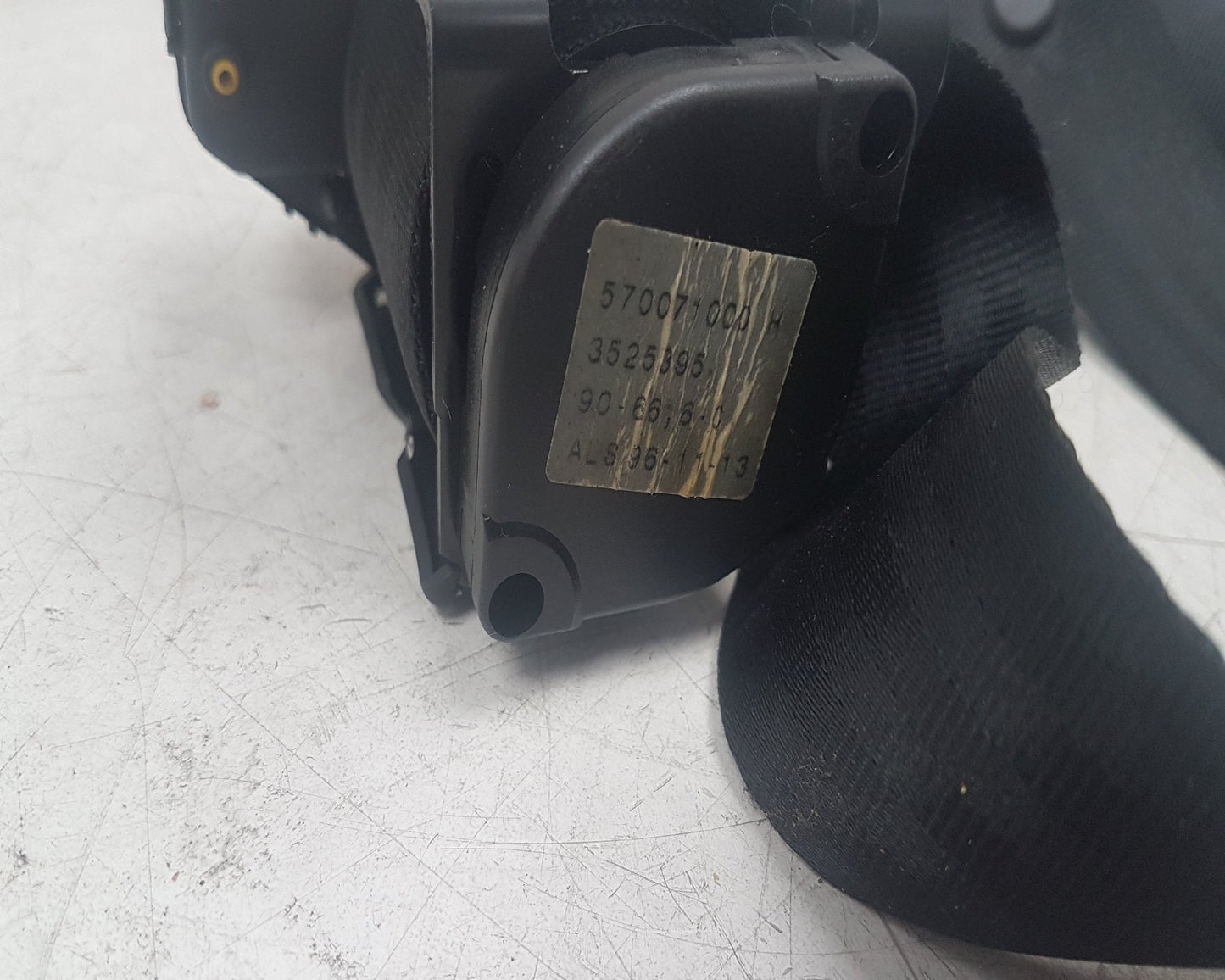 1994 - 1996 Volvo 850  Saloon SEAT BELT - CENTRE REAR 3525394