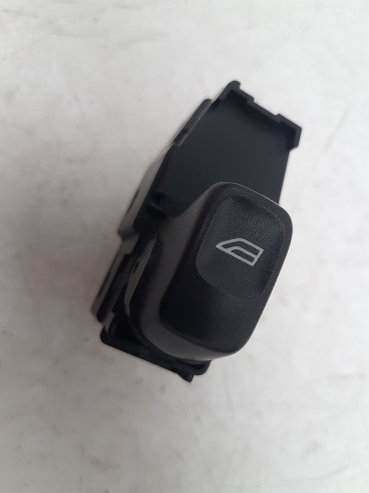 2004 - 2009 Volvo S60  Saloon Left Rear Window Switch 30658696