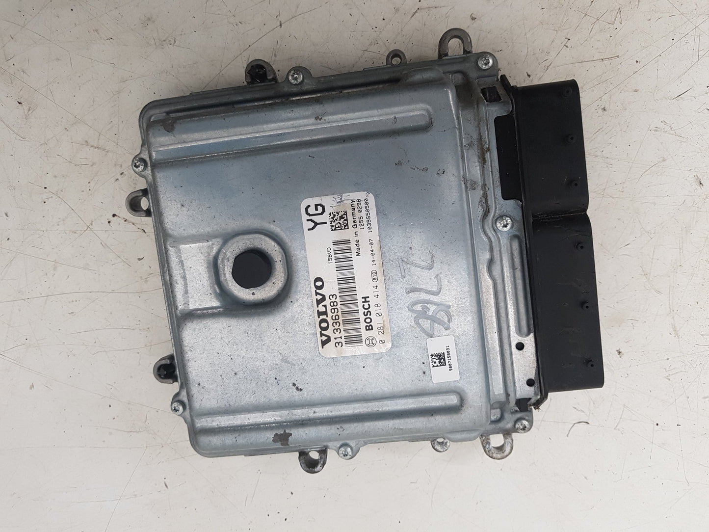 2012 - 2015 Volvo V40  Hatchback Engine ECU 31336983