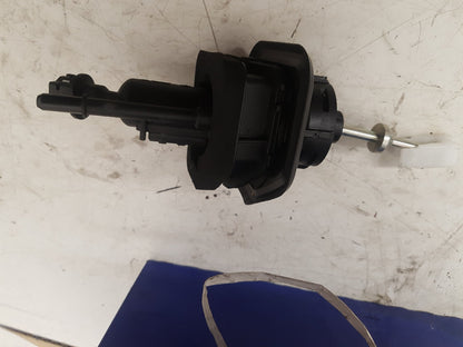 2010 - 2012 Volvo V50   Estate Clutch Master Cylinder 31325415