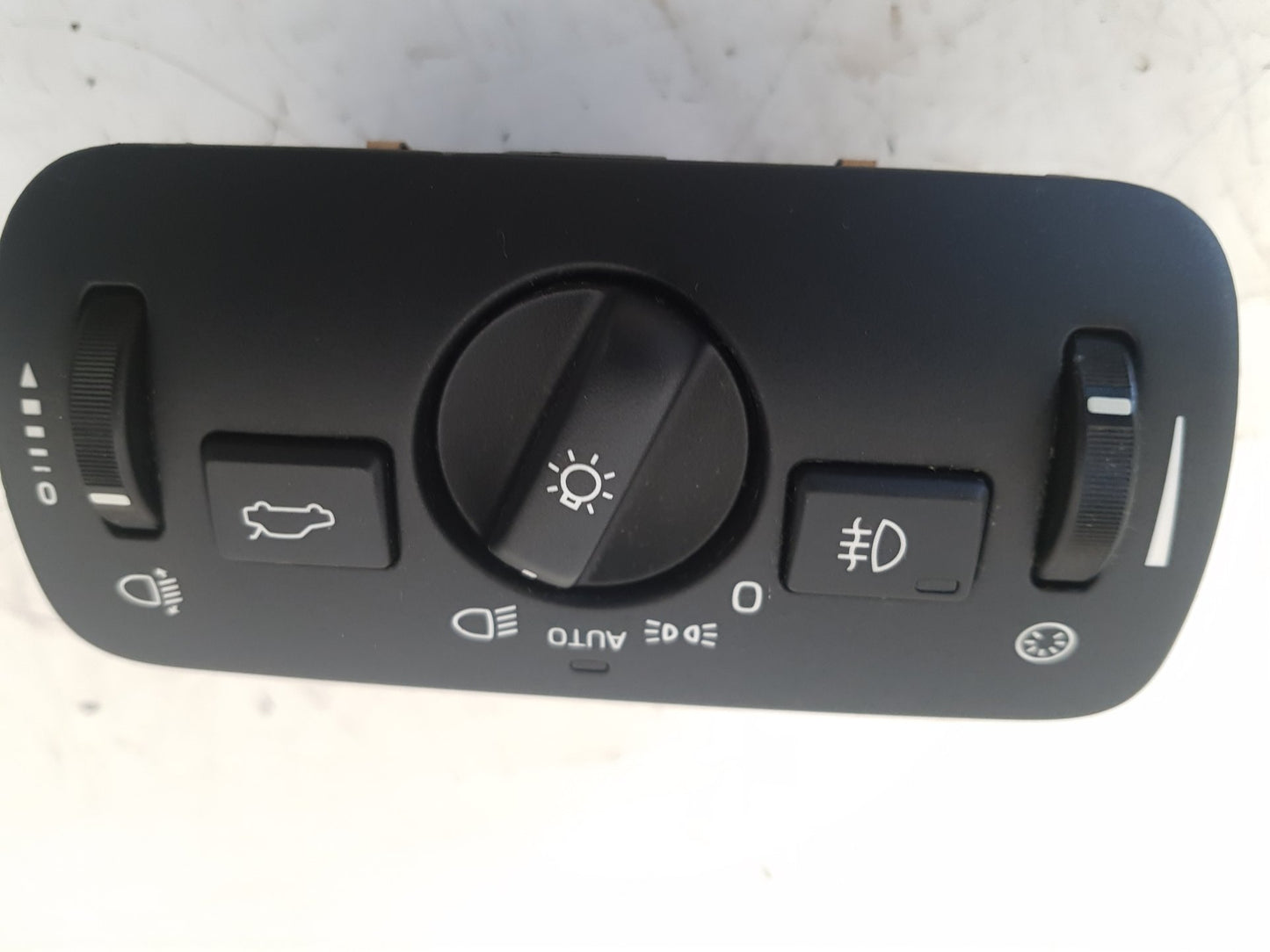 2012 - 2015 Volvo V40  Hatchback Headlight Switch 30739425
