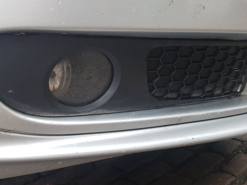 2006 - 2009 Volvo S80  Saloon Right Fog Light Cover