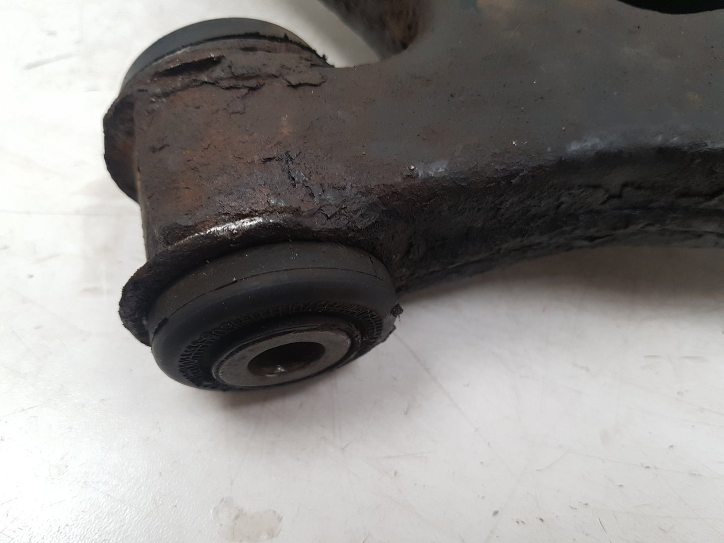 2010 Volvo S40  Saloon Right Front Lower Control Arm 31277462