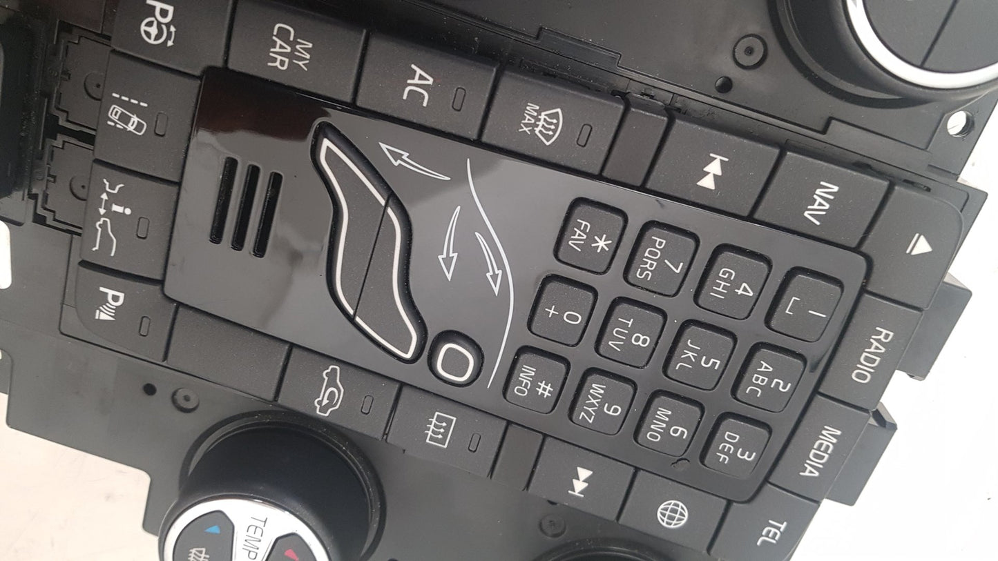 2014 - 2018 Volvo V40  Hatchback HEATER & RADIO CONTROL PANNEL *