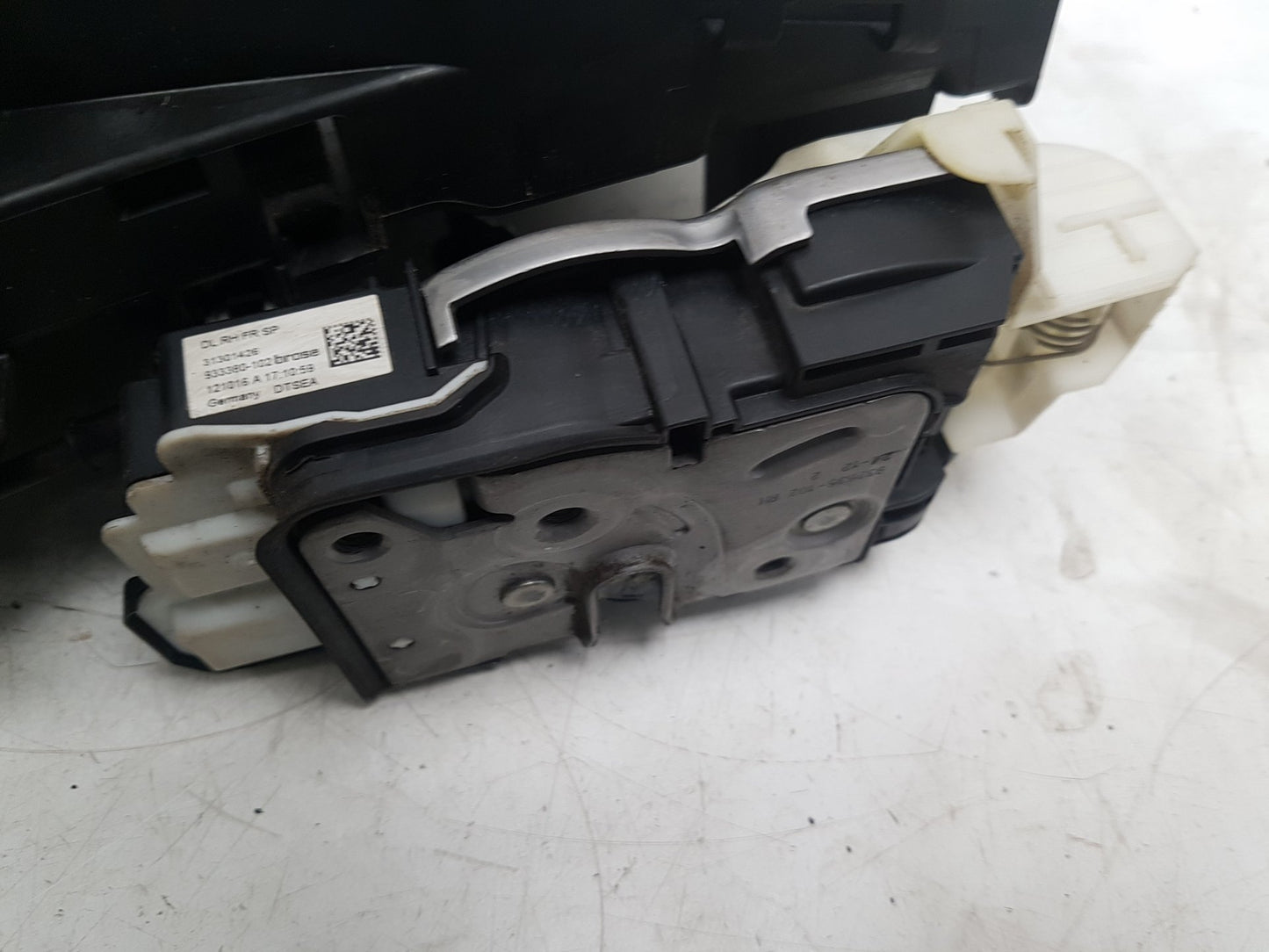 2013 - 2019 Volvo V40 III 525 Hatchback CENTRAL LOCKING MOTOR (FRONT DRIVER SIDE) 31301426