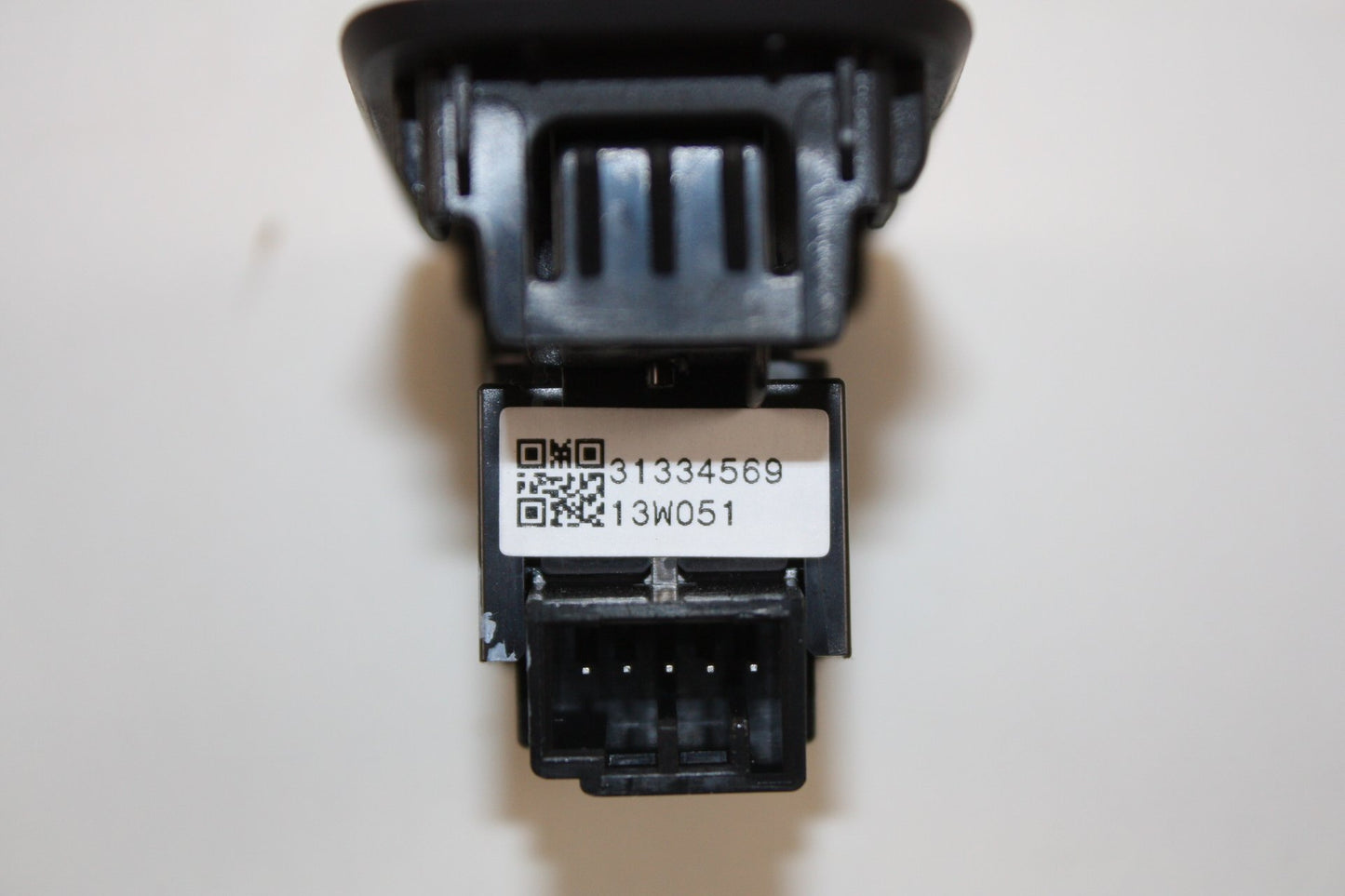 2012 - 2016 Volvo V40  Hatchback Left Front Window Switch 31334569