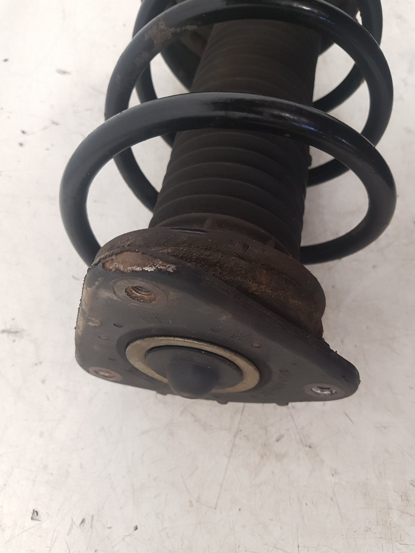 2006 - 2012 Volvo C30  Hatchback Left Front Shock Absorber 334843