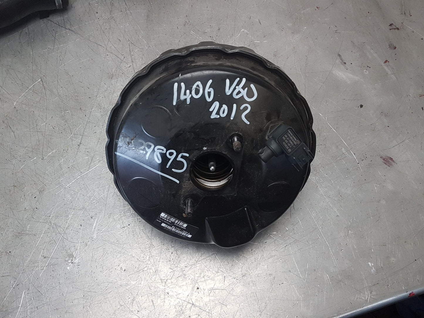 2011 - 2015 Volvo V60  Estate Brake Booster 31329895