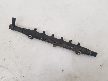 2003 - 2005 Volvo XC90   Injection Rail 0445215015