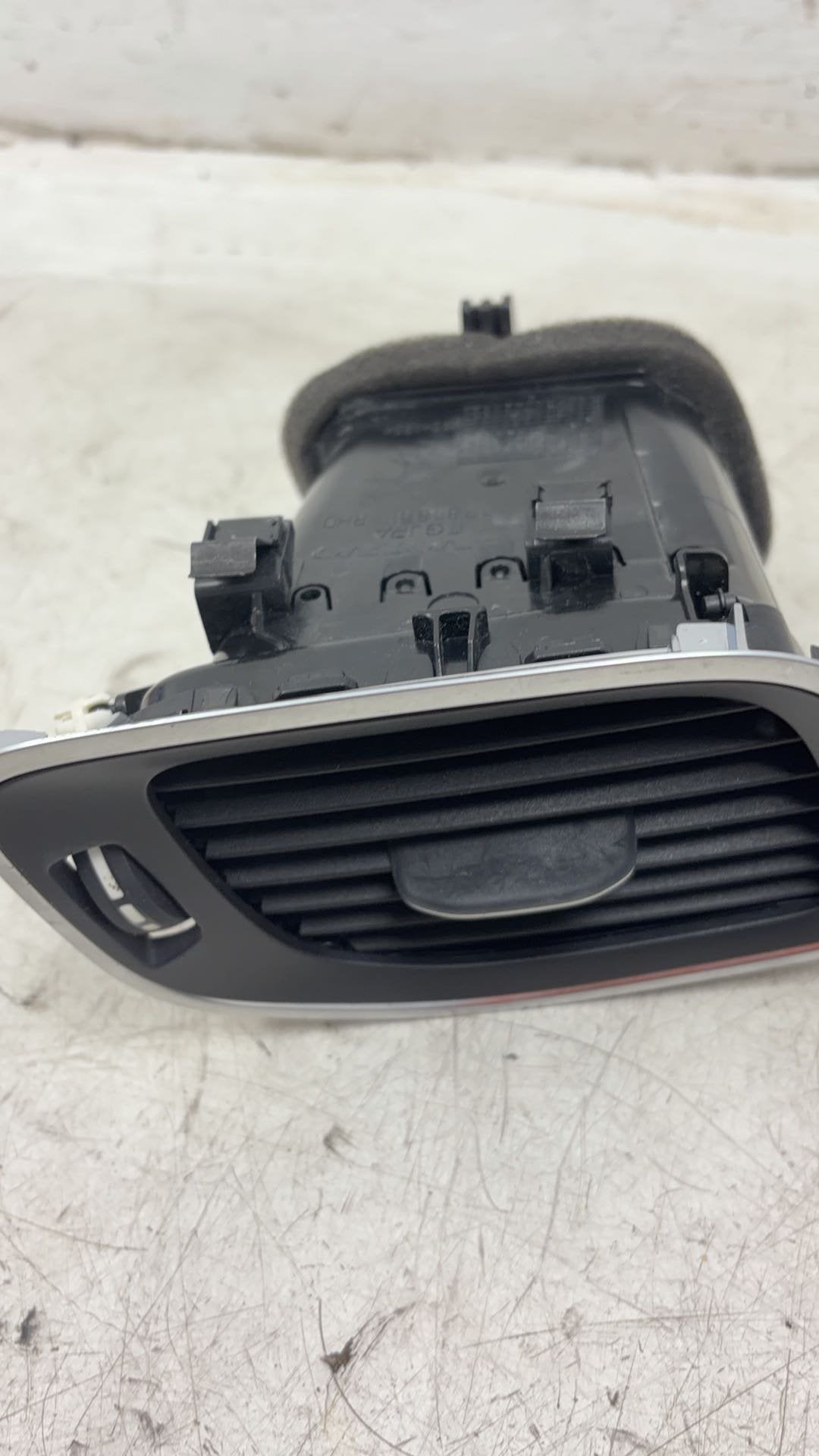 2013 - 2016 Volvo V40 III 525 Hatchback DASHBOARD VENT 1281852