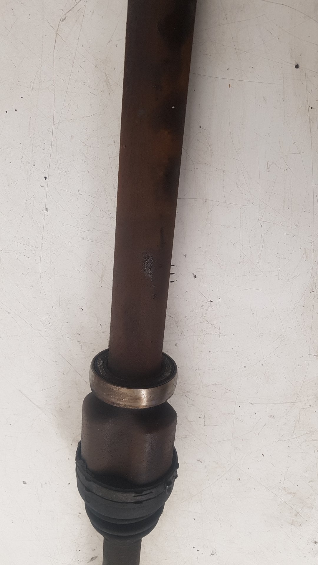 2005 - 2012 Volvo S40  Saloon Driveshaft (Manual) UK Drivers Side Front. 31256933