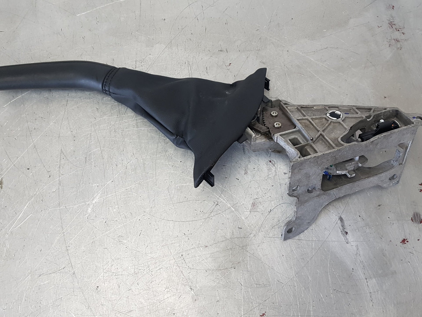 2012 - 2017 Volvo V40  Hatchback Handbrake Assembly 31381647