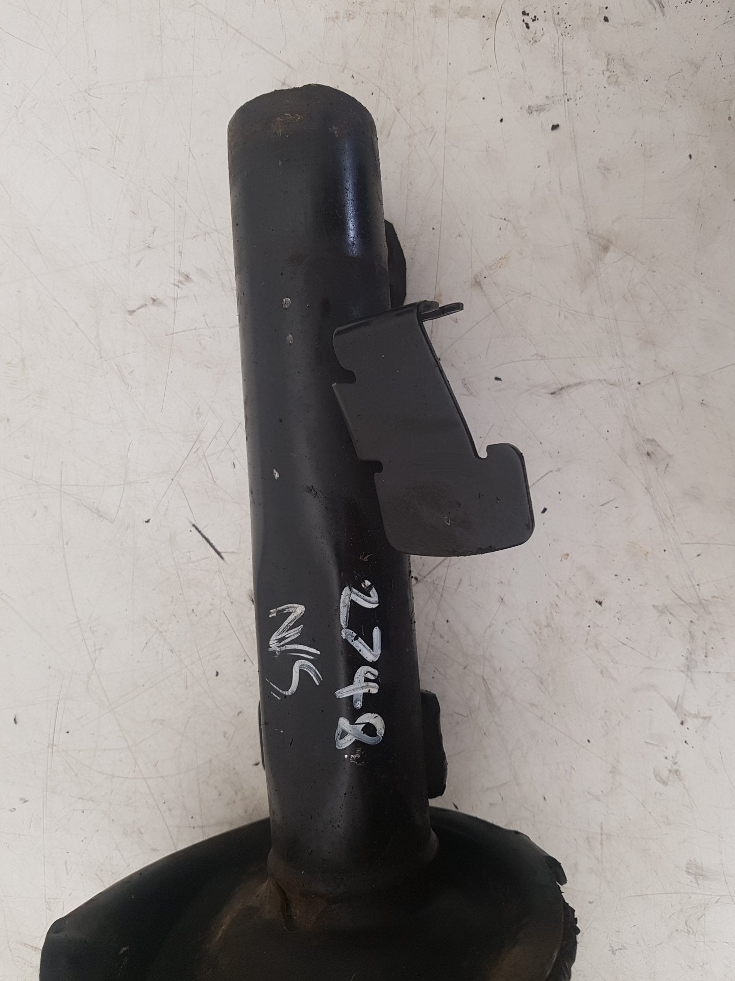 2006 - 2012 Volvo C30  Hatchback Left Front Shock Absorber 334843